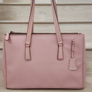 Tumi Sinclair Large Expandable Lynn Leather Tote In Peachy Pink